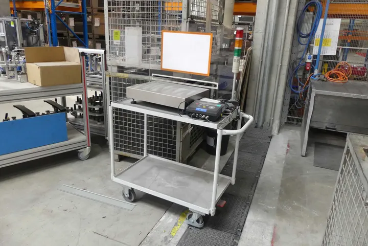 Rollwagen mit GRAM - Waage Modell: K3X.Serial